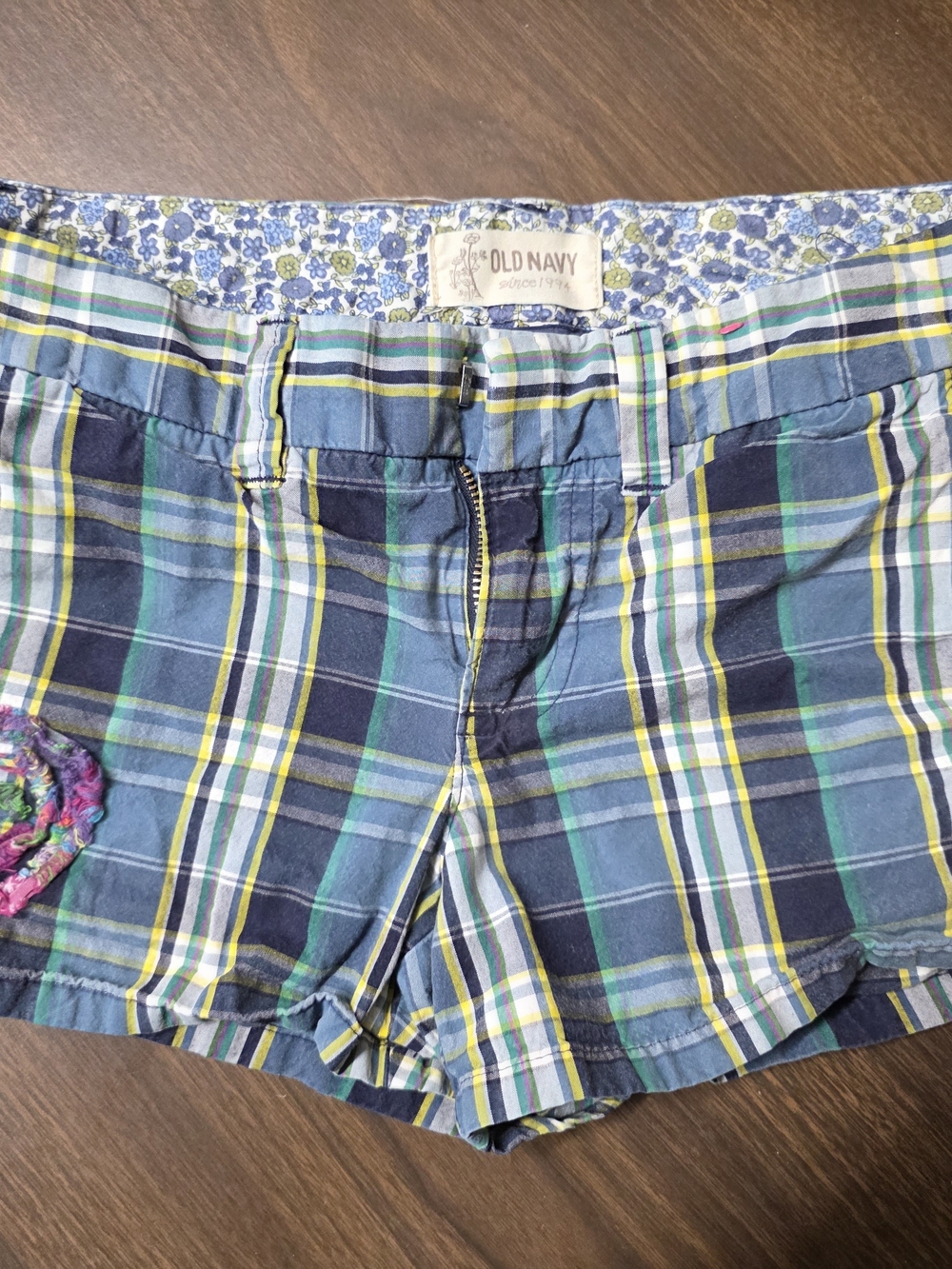 Old Navy Multi-Color Plaid Women’s Shorts